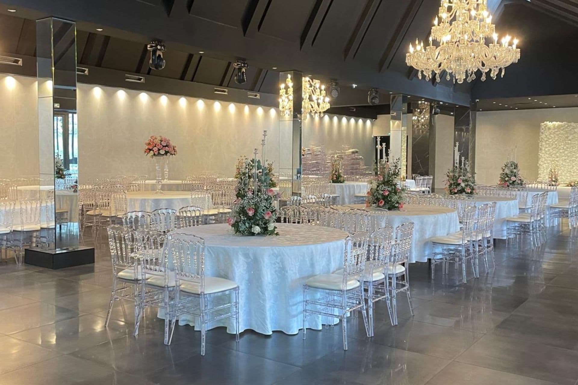 Ritz Plaza - Photo 3