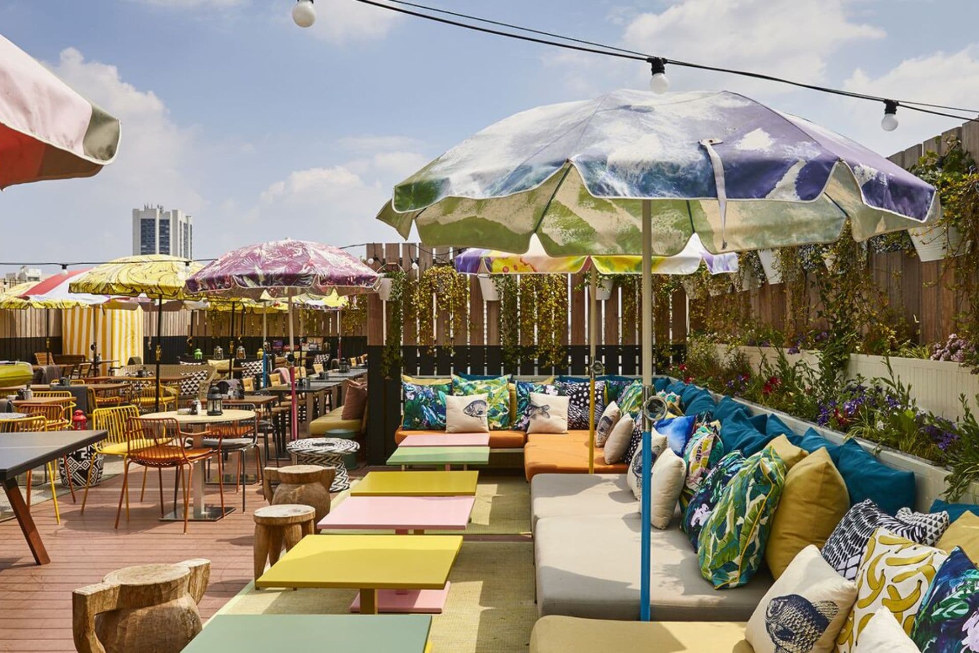 Roof Top Mama Shelter - Photo 2